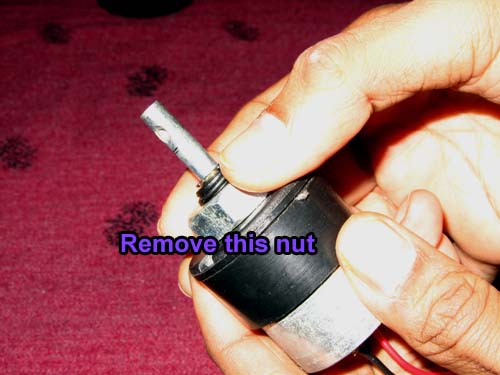 remove motors nut